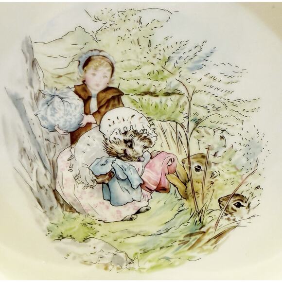 Vintage Wedgwood Beatrix Potter Mrs. Tiggle Wiggly Round Baby Bowl Dish England - Picture 2 of 10